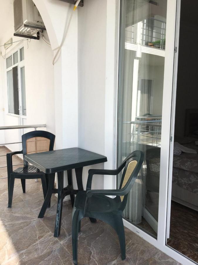 Rezo'S House Hotel Kvariati Bagian luar foto