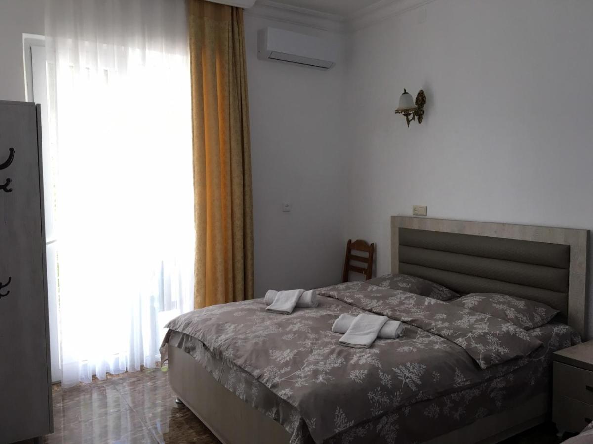 Rezo'S House Hotel Kvariati Bagian luar foto