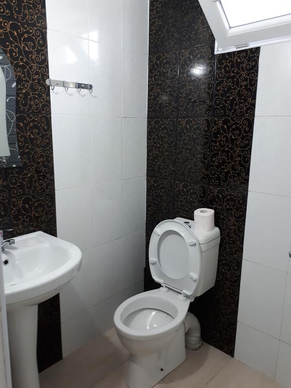 Rezo'S House Hotel Kvariati Bagian luar foto