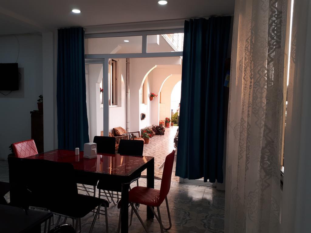 Rezo'S House Hotel Kvariati Bagian luar foto
